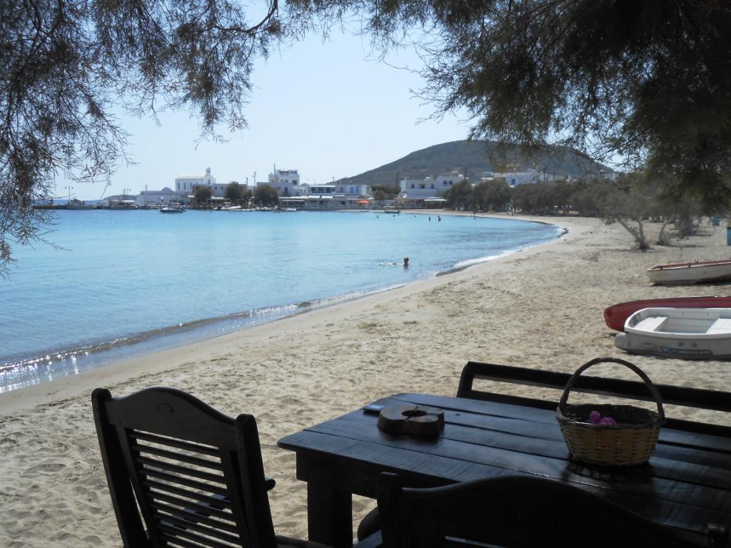 Floras Rooms Pollonia ภายนอก รูปภาพ